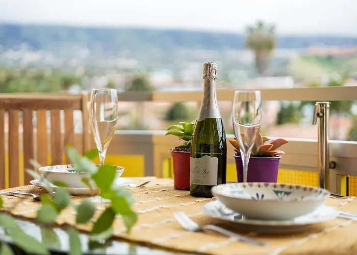 Salamander Vacational With Balcony And Fantastic Views דירה